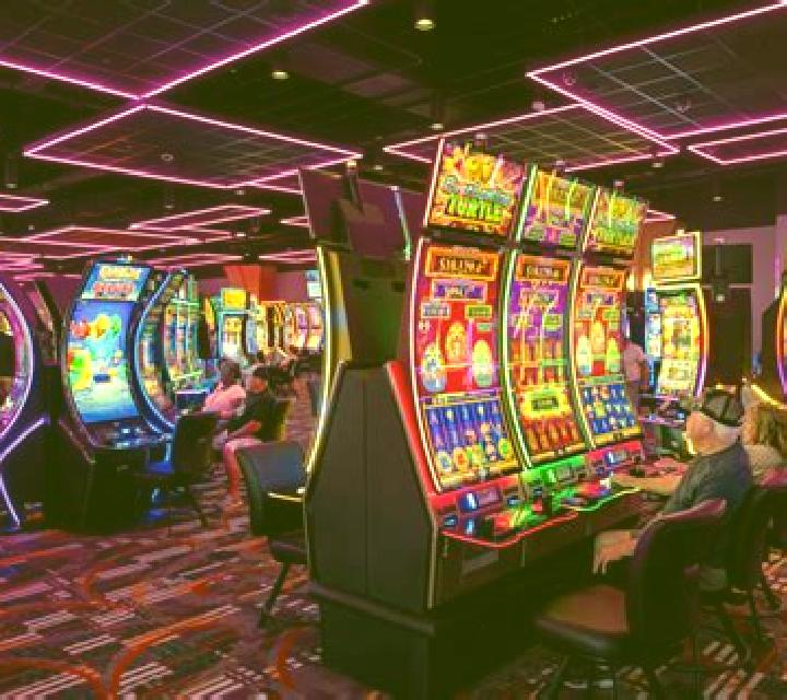 Big Vegas Royals slot machine