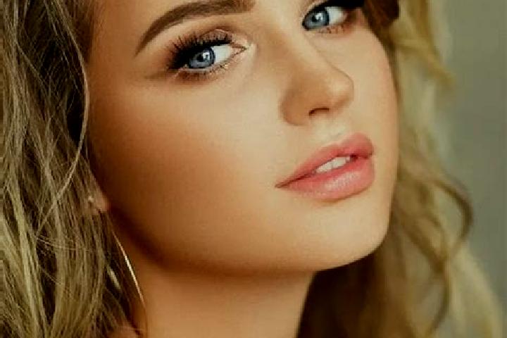 The Kickoff slot machine