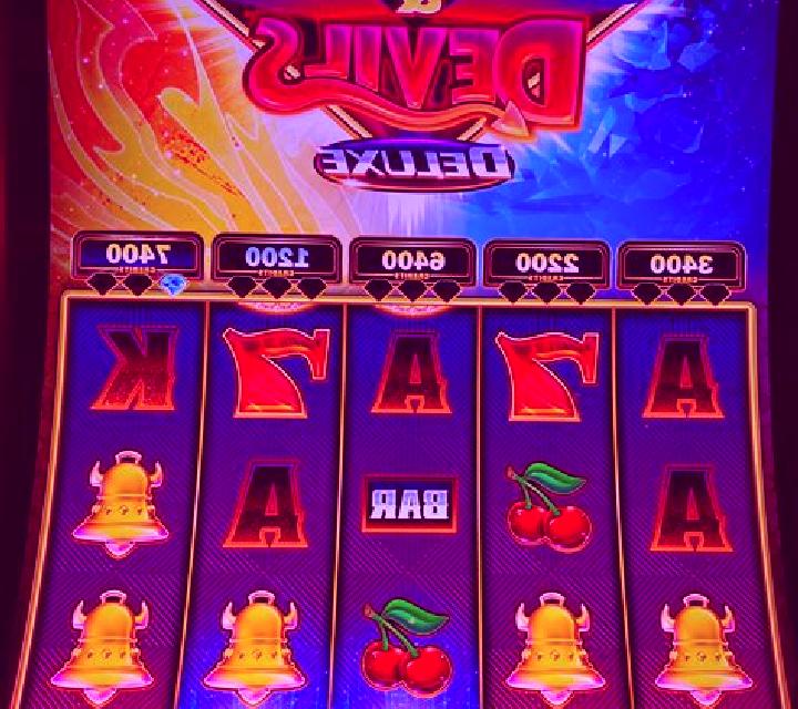 Ultimate Ink slot machine
